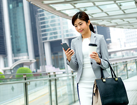 japanese lady on phone