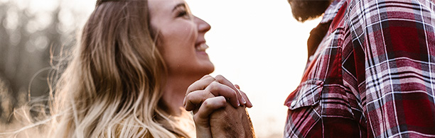 couple hand hold